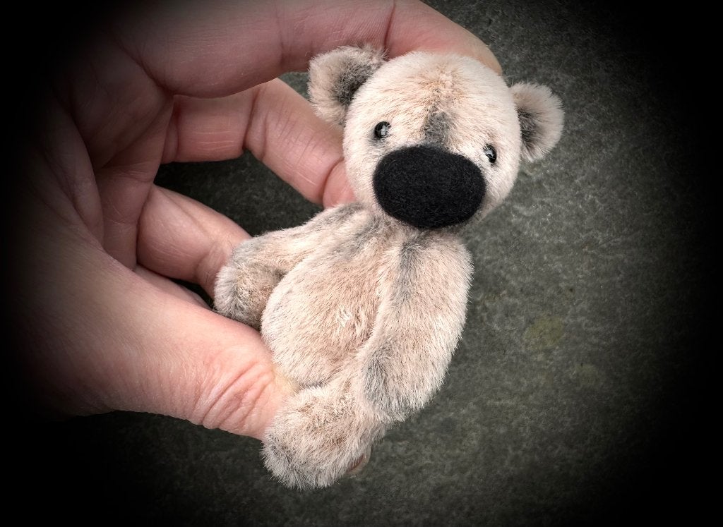 Mini teddybeer teddy beer handgemaakt beweegbaar pop doll, Verzenden, Zo goed als nieuw, Stoffen beer, Overige merken