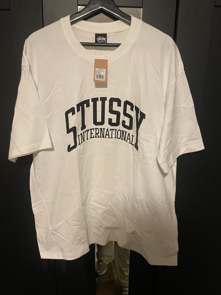 Stussy Basic Stussy Tee XL - Nieuw met prijskaartje, Ophalen of Verzenden, Nieuw, Maat 56/58 (XL), Wit