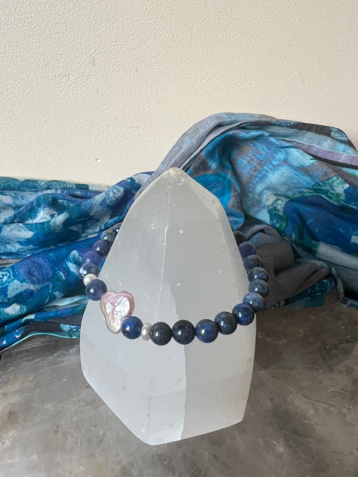 Lapis lazuli parel zoetwater beschermt aura intuïtie magie, Met bedels of kralen, Blauw, Nieuw, Ophalen of Verzenden