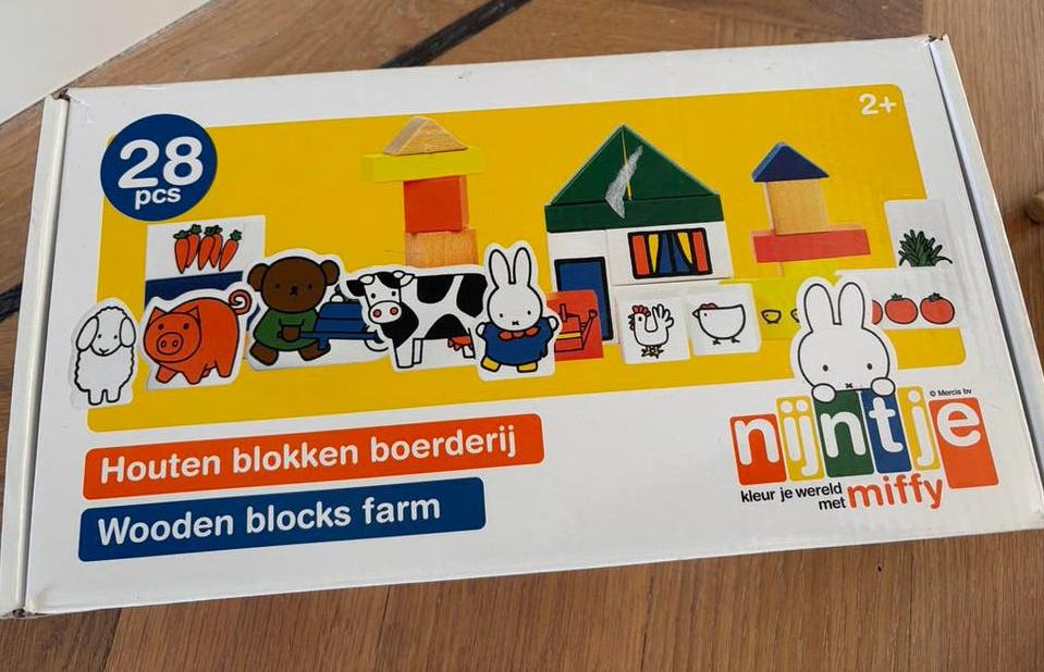 Houten blokken boerderij Nijntje - 28 delig, Ophalen, Zo goed als nieuw, Overige merken