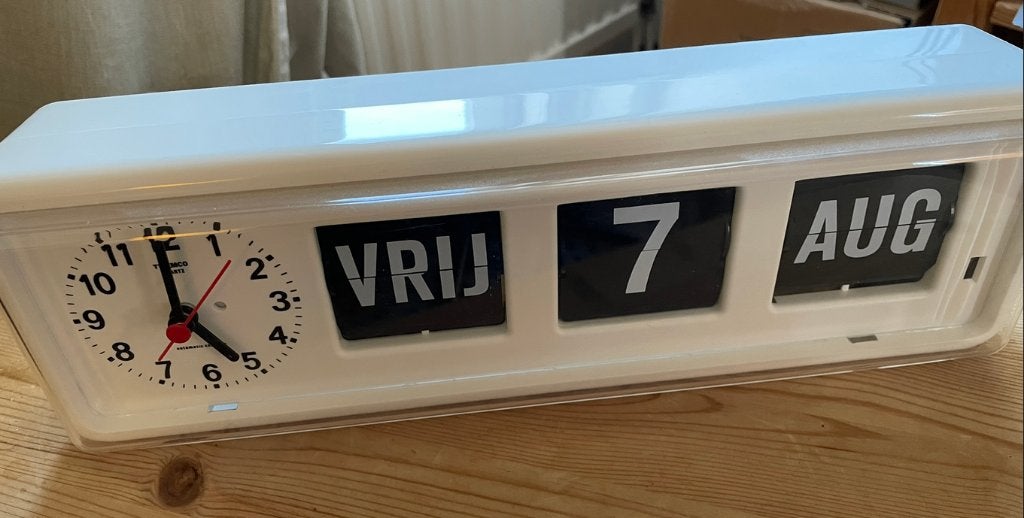 Twemco BQ-38 Seniorenklok, Wit, Analoog, Ophalen of Verzenden, Zo goed als nieuw