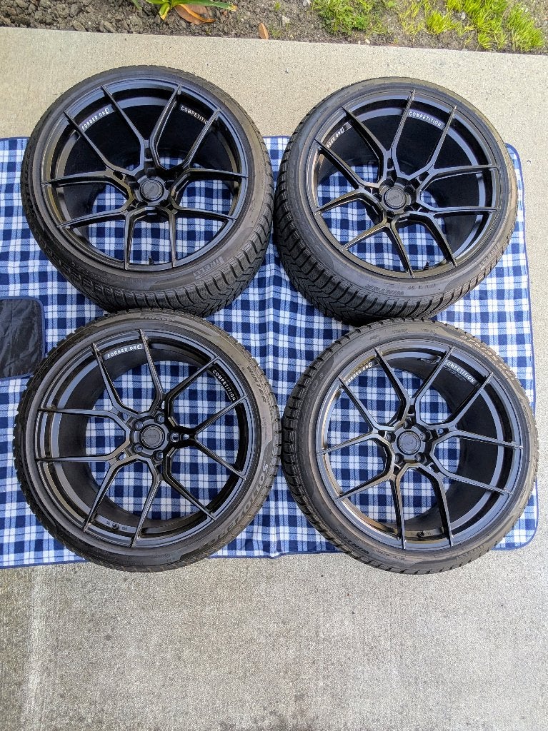 21" Forged One velgen met winterbanden RS6/RS7 C8, Ophalen, Gebruikt, Velg(en), 275 mm