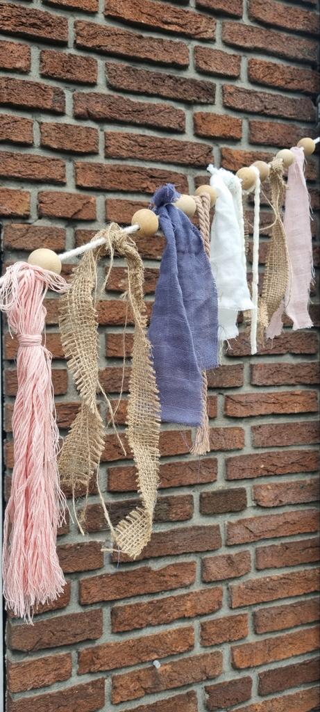 Feestdecoratie set: Welkomstbord, slinger & tafelkleden, Ophalen of Verzenden, Zo goed als nieuw, Versiering, Geboorte of Huwelijk