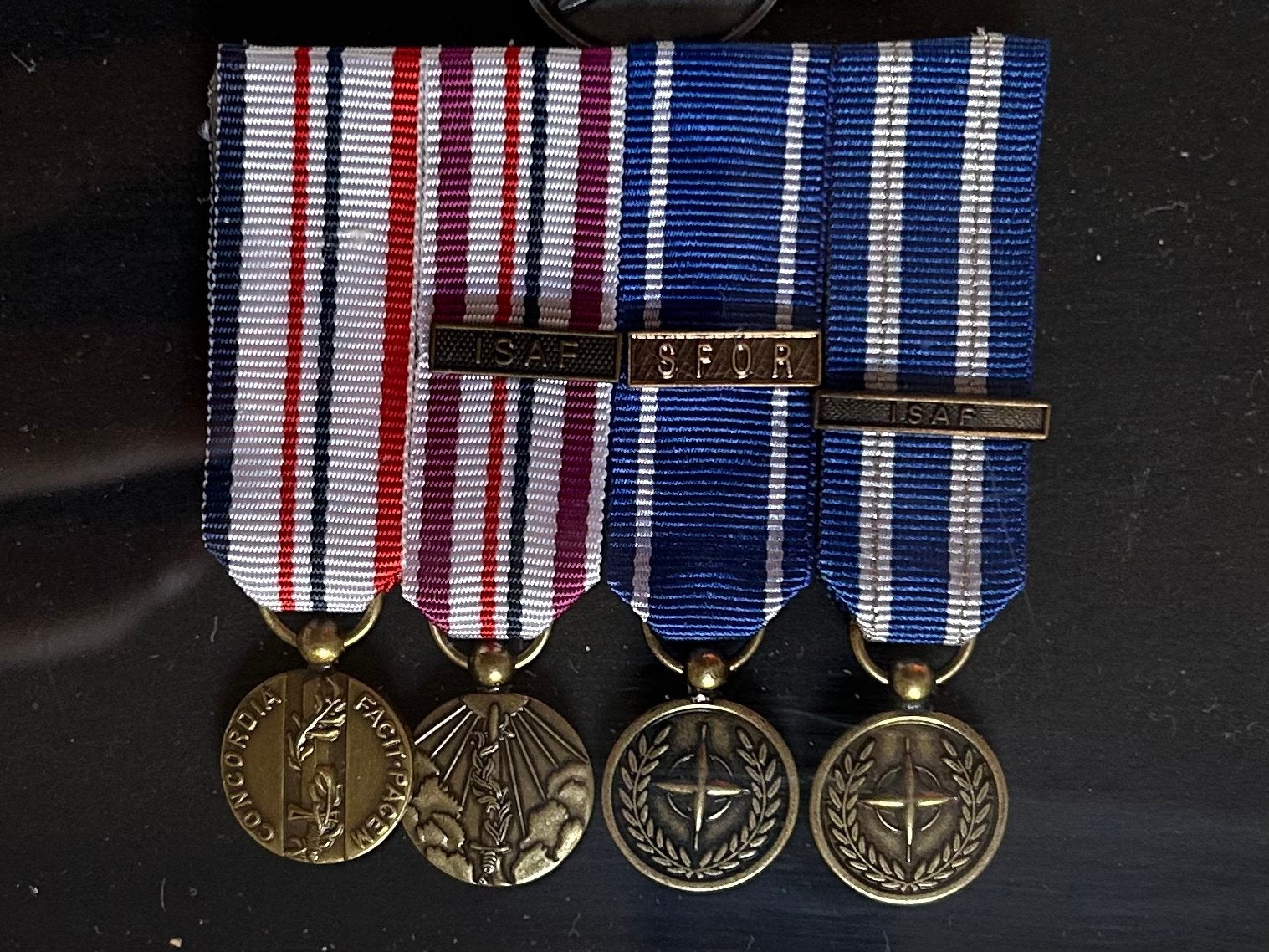 Set miniatuur medailles, Verzamelen, Verzenden, Landmacht, Nederland, Embleem of Badge
