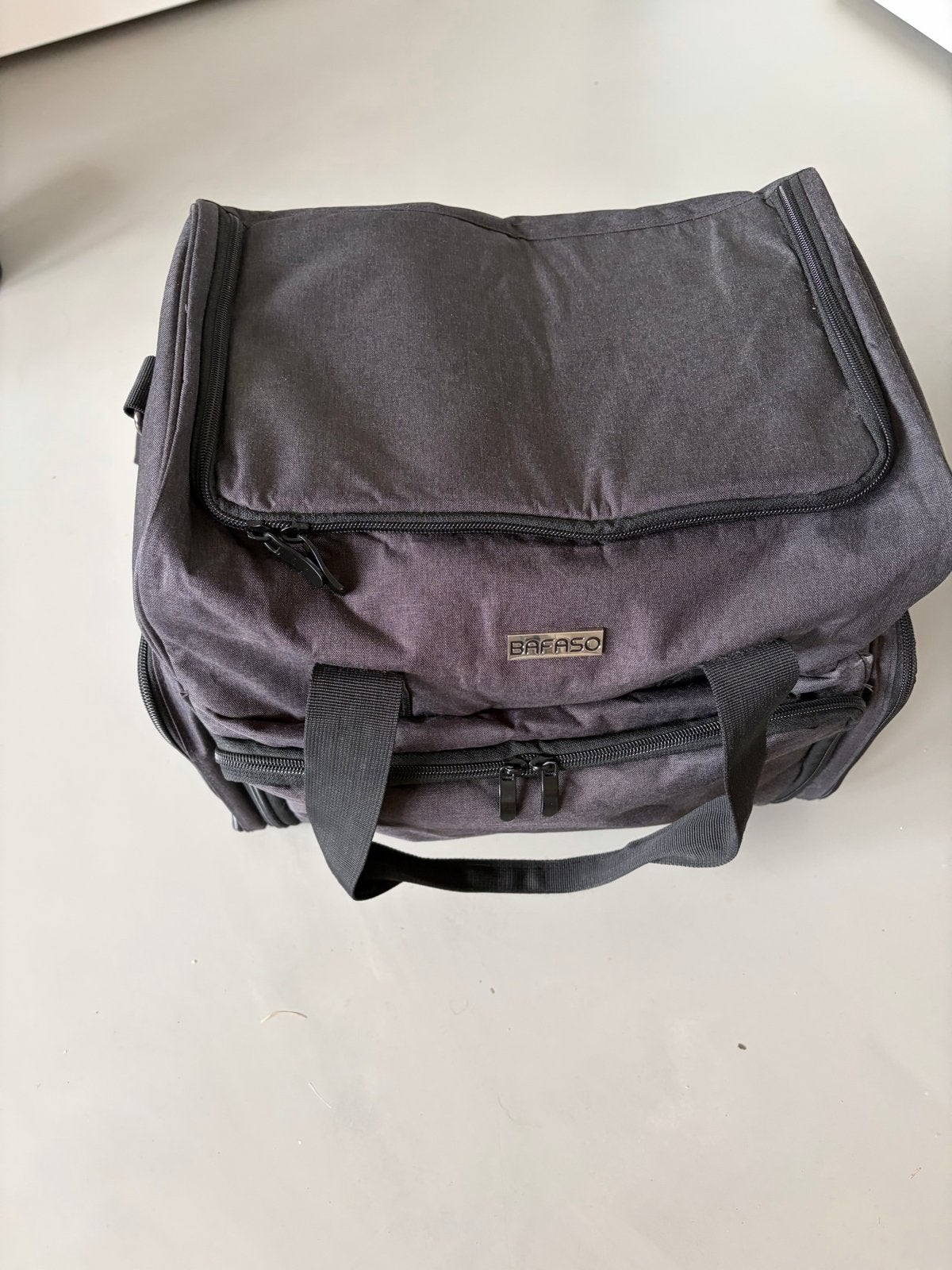 Nagellak tas - BAFASO - voor 80 lakjes - zgan, Verzenden, Zo goed als nieuw, Grijs, Softcase