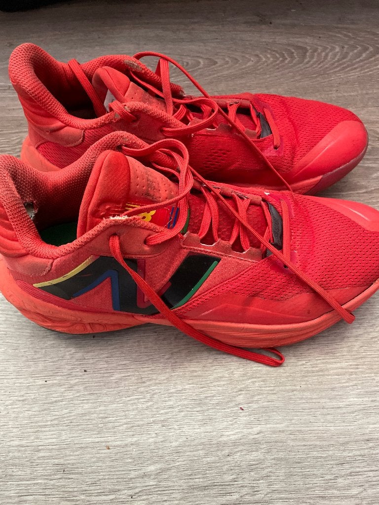Basketball shoes, Sport en Fitness, Basketbal, Ophalen of Verzenden, Gebruikt, Schoenen