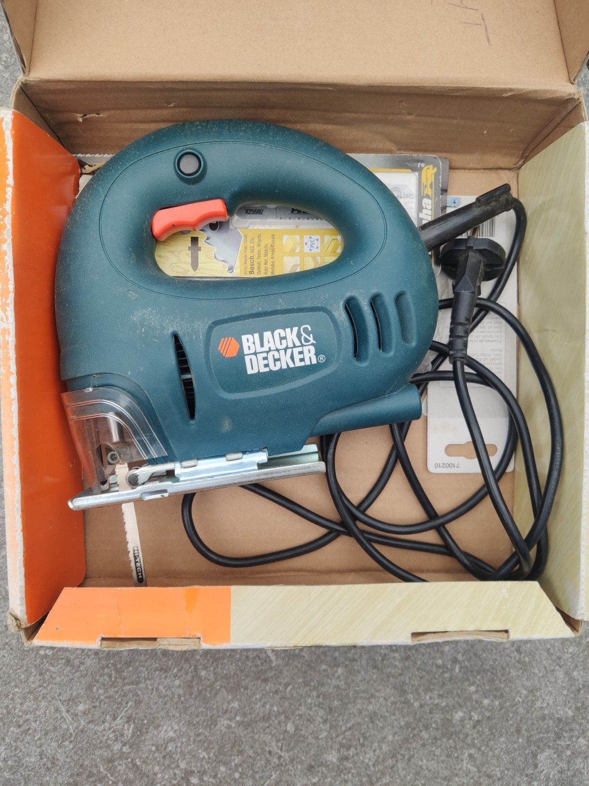 Black & Decker Decoupeerzaag met extra zaagjes, Ophalen, Gebruikt, Decoupeerzaag, Black & Decker