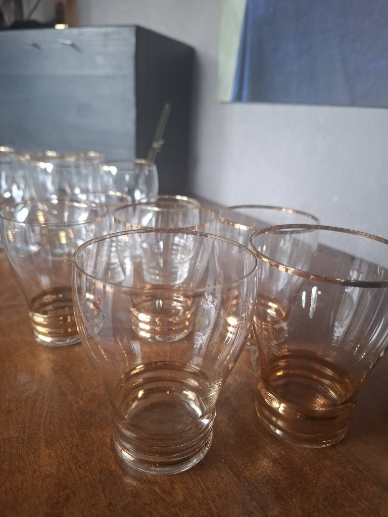 Glazen met dun randje, Ophalen