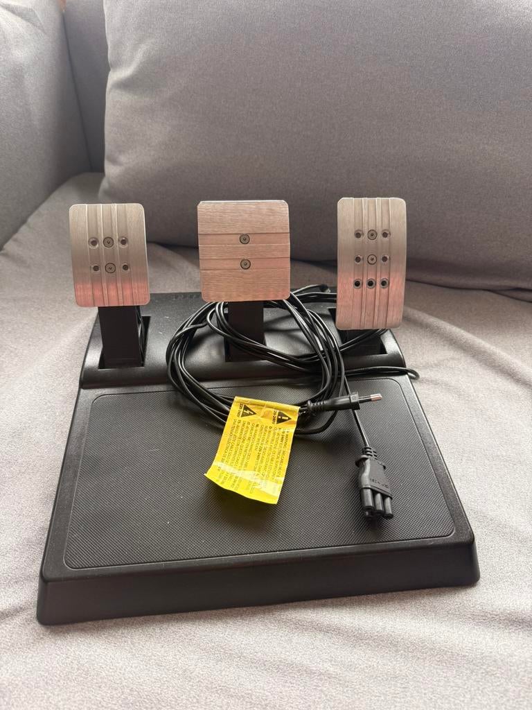 Trustmaster t300RS GT+Trustmaster TH8A add on shifter., Computers en Software, Joysticks, Refurbished, Ophalen