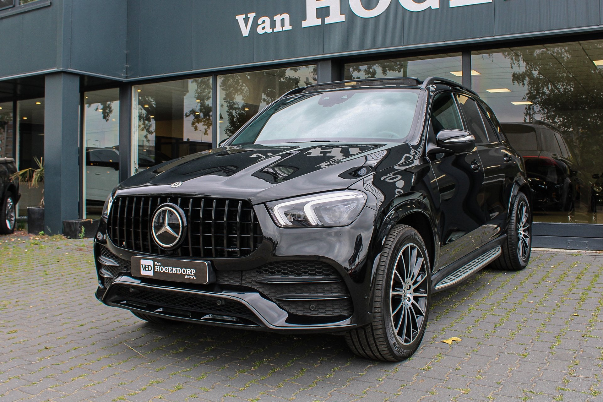 Mercedes-Benz GLE-klasse 450 4MATIC Premium+ PANO NAVI LED T, Auto's, Mercedes-Benz, Gebruikt, 367 pk, GLE, Zwart