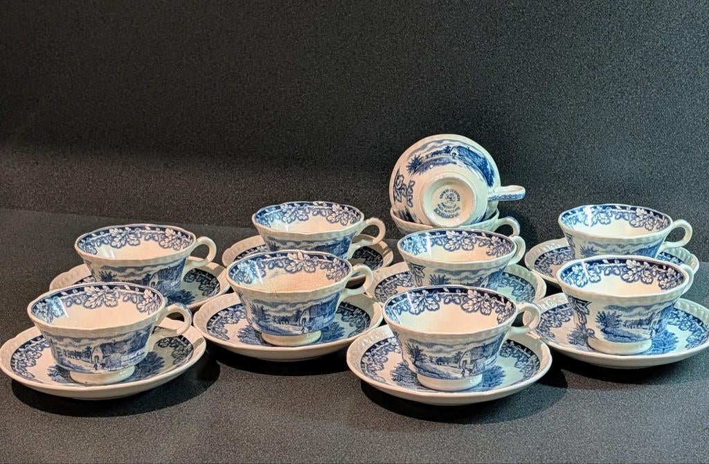 Boerenhoeve theeservies - 10 kopjes en 8 schotels - erfenis, Ophalen of Verzenden