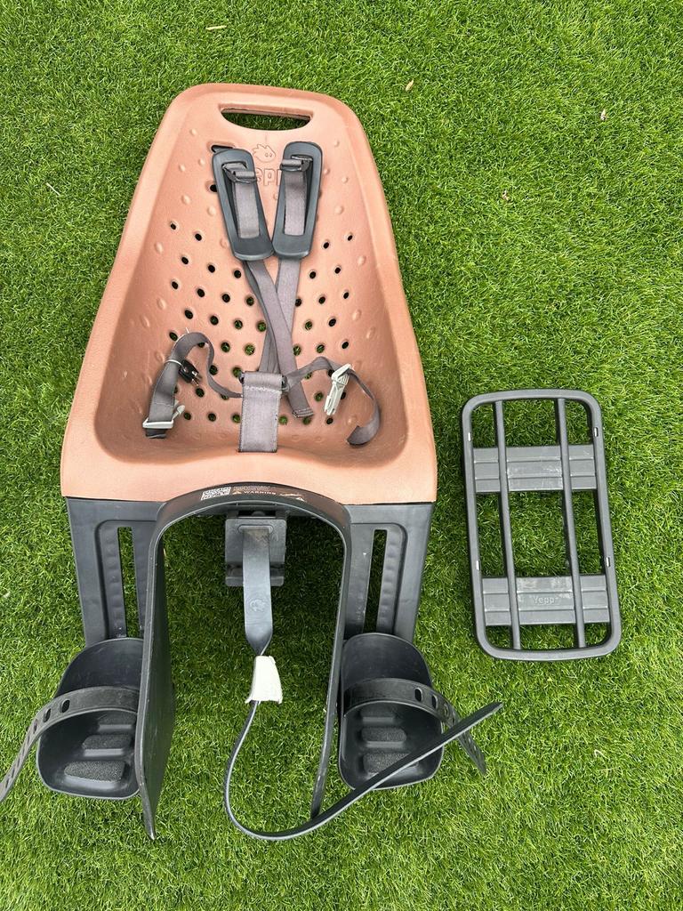 Yepp Maxi Easyfit Achterzitje Bruin met Adapter, Fietsen en Brommers, Fietsaccessoires | Fietsstoeltjes, Achterzitje, Ophalen