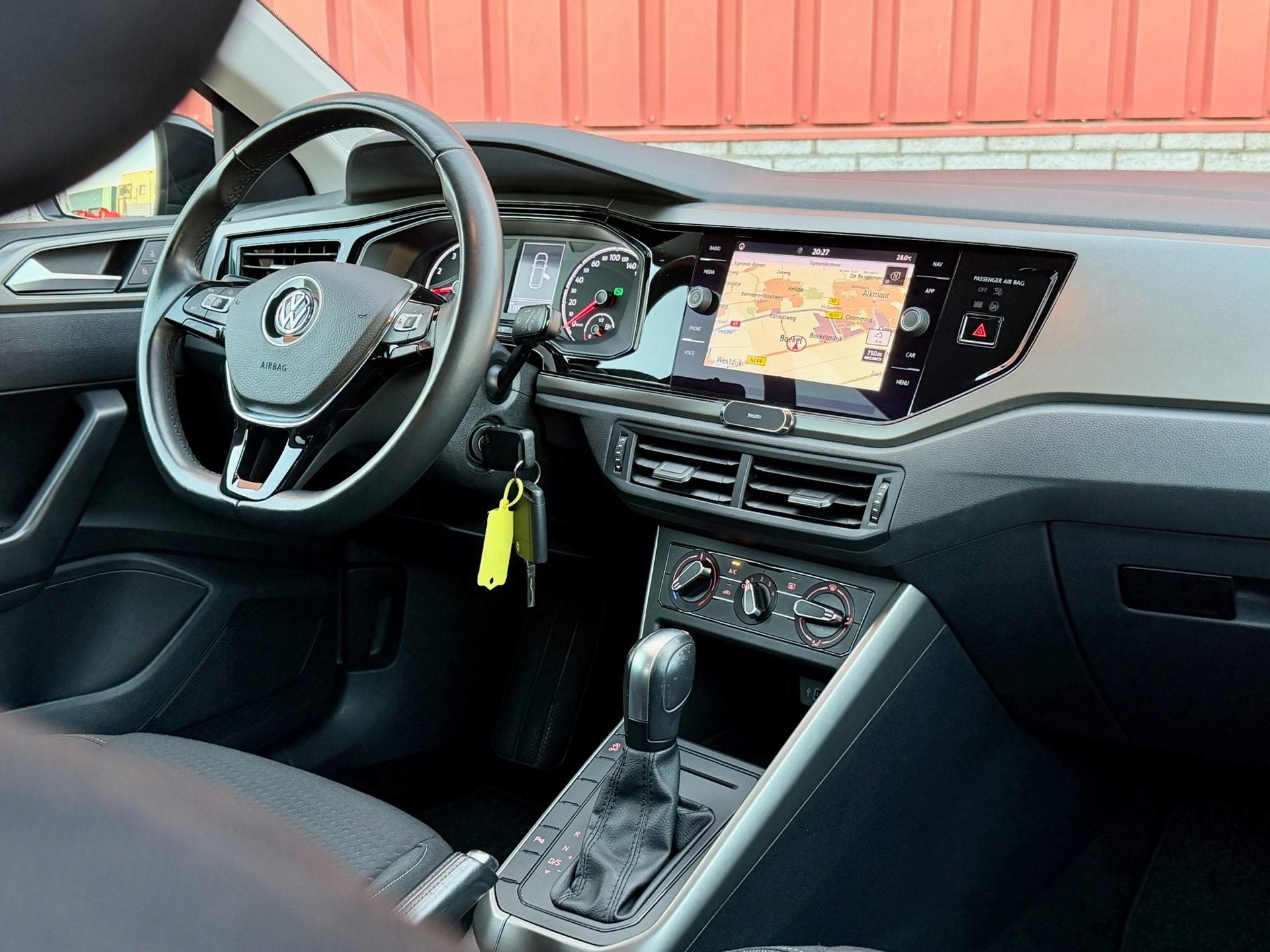 Volkswagen Polo 1.0 TSI Carplay Navi NAP PDC ACC DAB 17 inch, Stof, Gebruikt, 95 pk, Origineel Nederlands