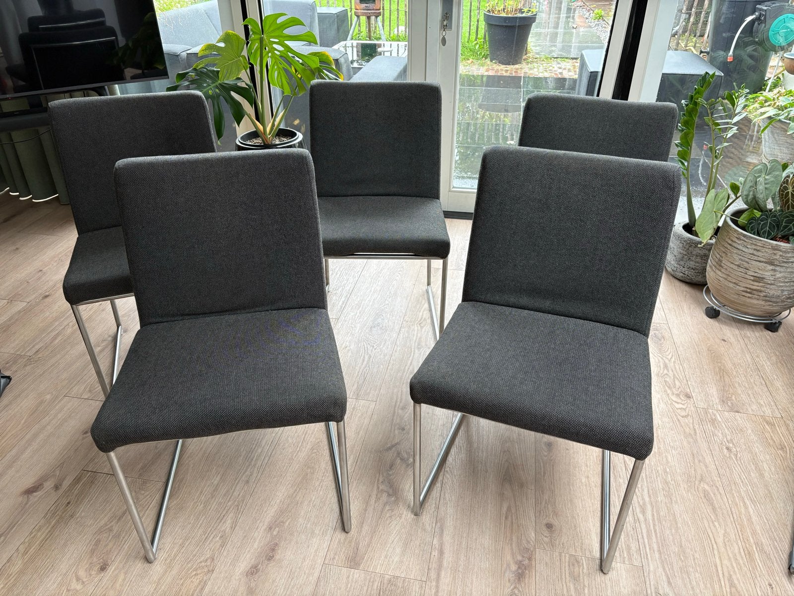 Set van 5 HarvinK eetkamerstoelen, Huis en Inrichting, Gebruikt, Ophalen of Verzenden, Metaal, Grijs