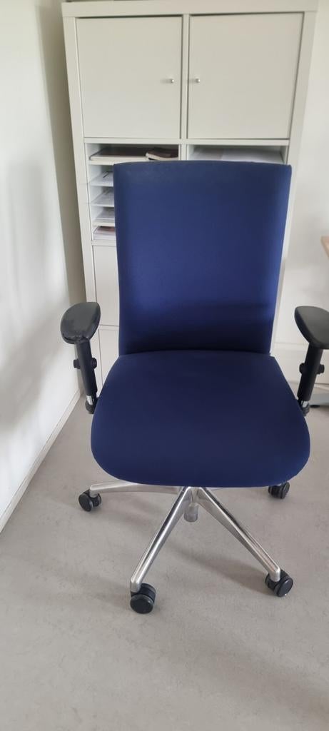Gratis Bureaustoel - Comfortabel en Functioneel, Huis en Inrichting, Bureaustoelen, Ophalen of Verzenden, Gebruikt, Blauw, Bureaustoel