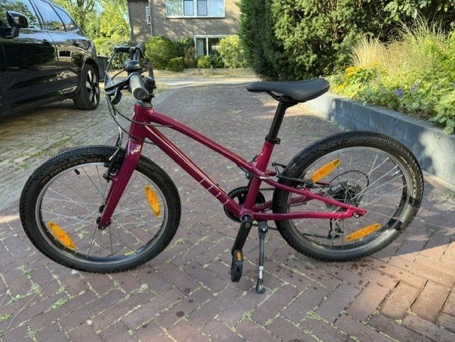 Specialized Jett 20 - Zo goed als nieuw, 20 inch of meer, Velgrem, Zo goed als nieuw, Ophalen