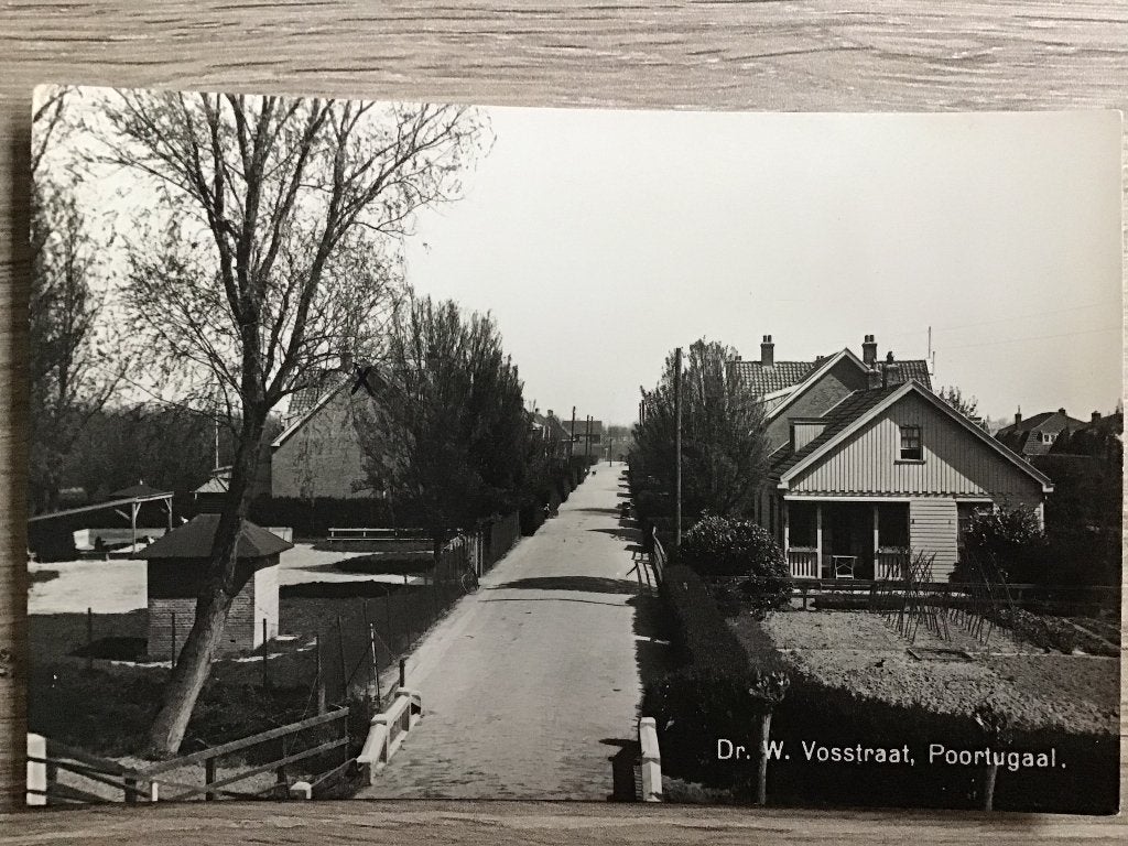 Oude ansichtkaart Dr. W. Vosstraat, Poortugaal ca 1930, Ophalen of Verzenden, 1920 tot 1940, Gelopen, Zuid-Holland