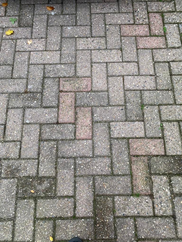 Gratis oprit tegels, Tuin en Terras, Gebruikt, Klinkers, Composiet, Ophalen of Verzenden