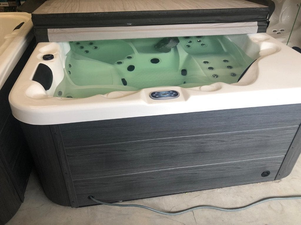 NIEUW 200x200 Jacuzzi Spa BALBOA systeem + Cover en Garantie, Ophalen, Nieuw, Filter, Vast