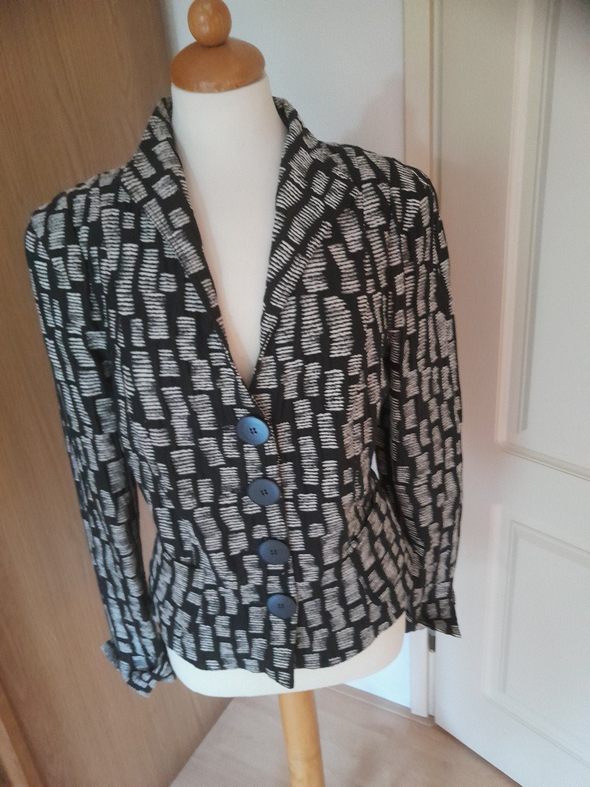 Blazer jasje van Moq maat 42 zwart wit, Maat 42/44 (L), Moq, Zo goed als nieuw, Jasje