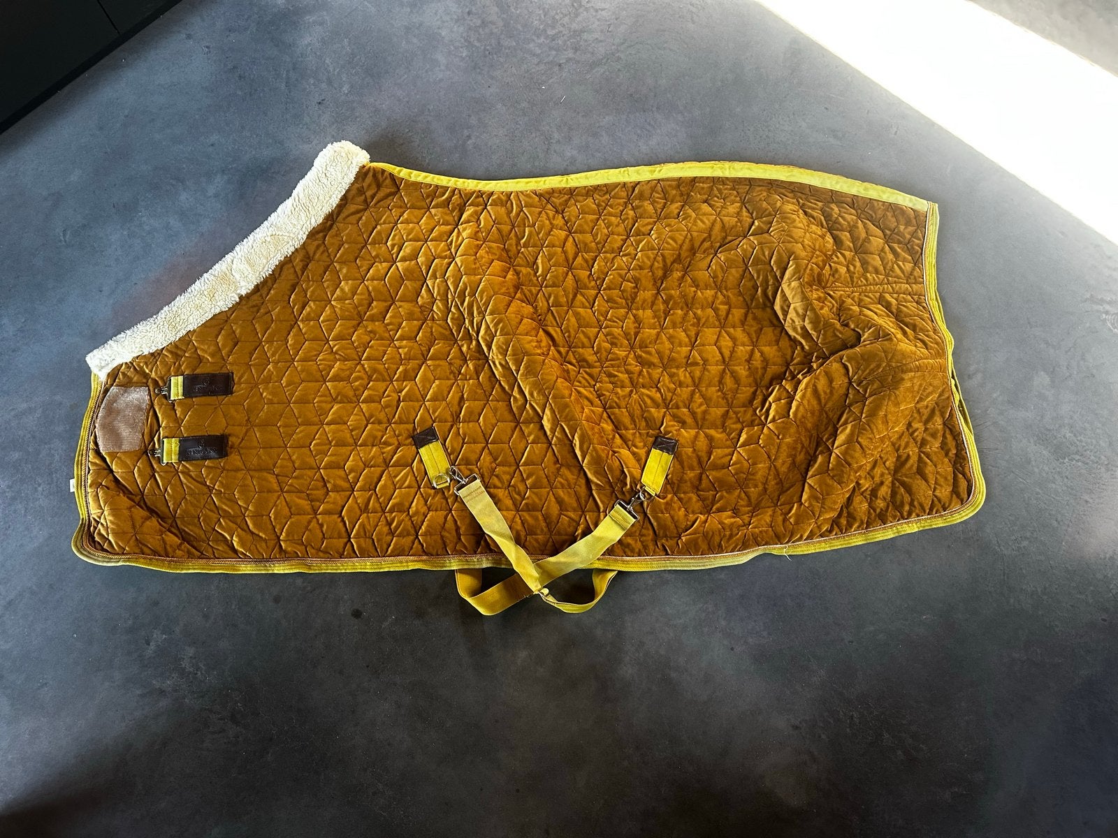 Kentucky Show deken Mustard 155cm 6‘9 stal deken, Full (L), Gebruikt, Verzenden, 160 g