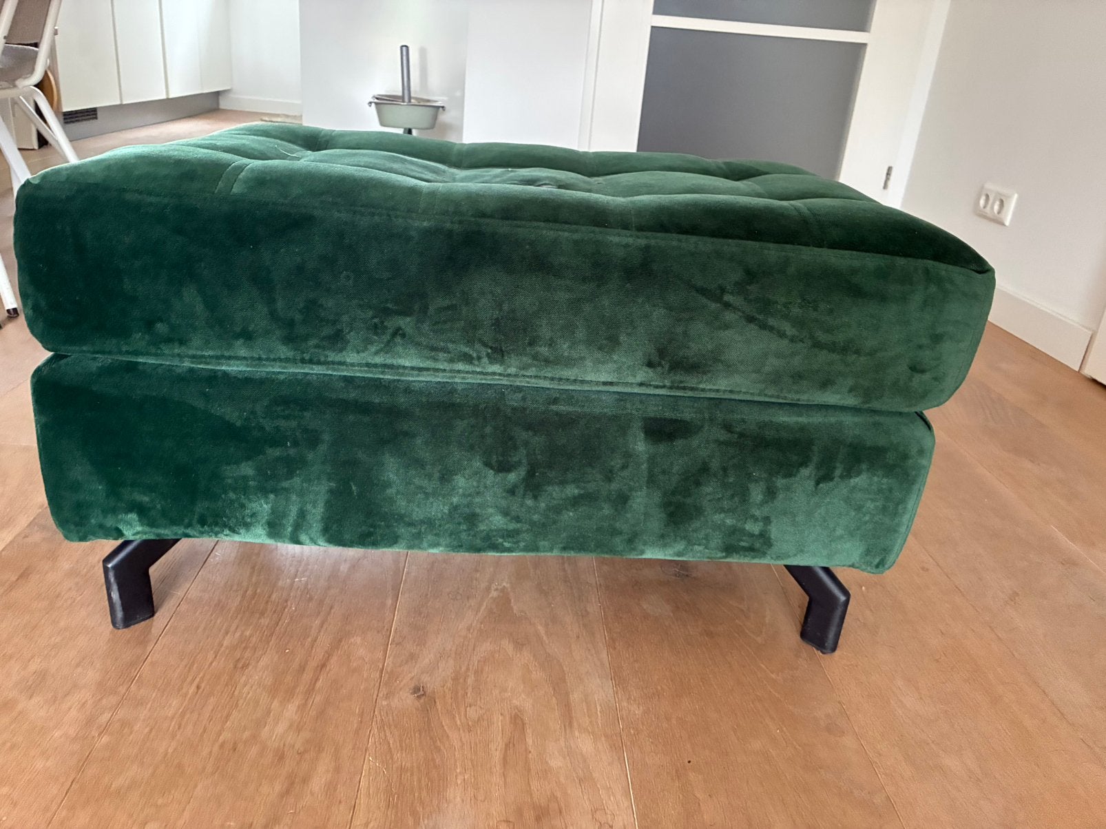 Leuke design poef velvet donkergroen, Ophalen, Gebruikt, Design, 75 tot 100 cm
