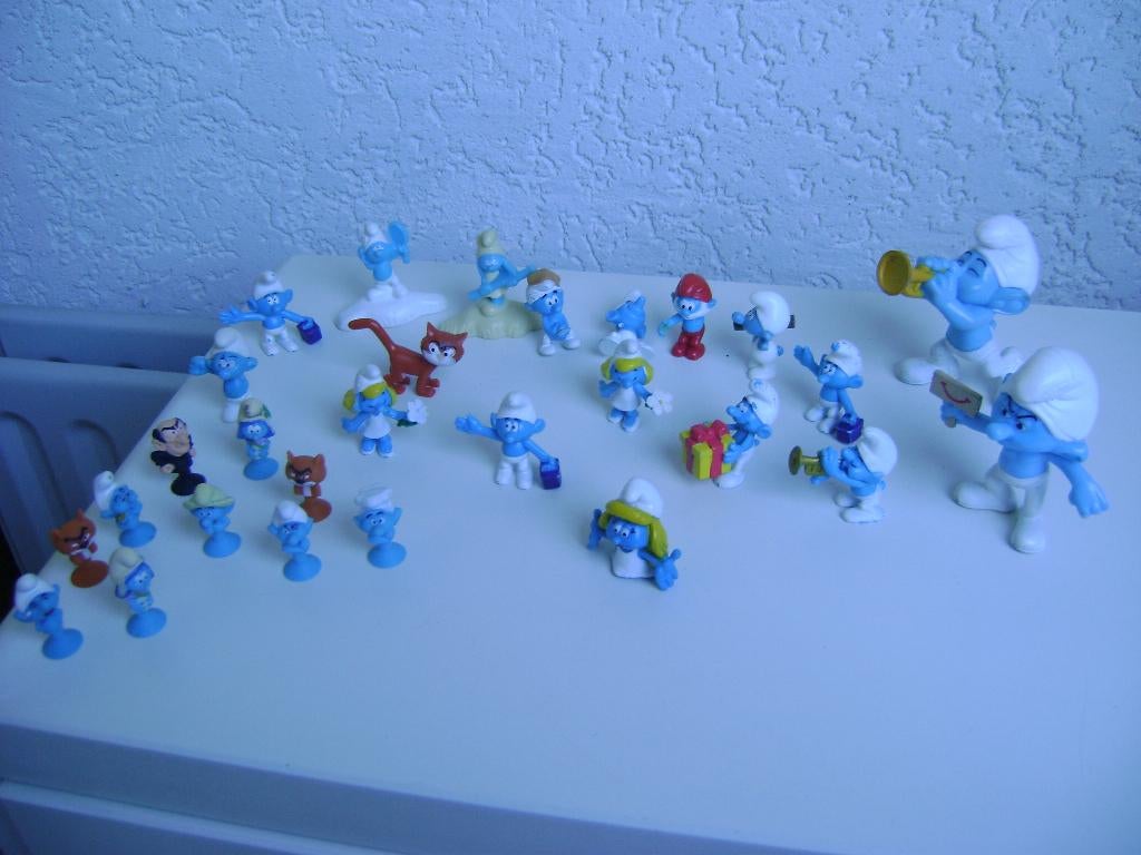 29 smurfen van 3t/m8cm waarvan 10 op zuignap 2 grootste 8cm, Ophalen of Verzenden, Zo goed als nieuw, Verschillende Smurfen, Poppetje, Figuurtje of Knuffel