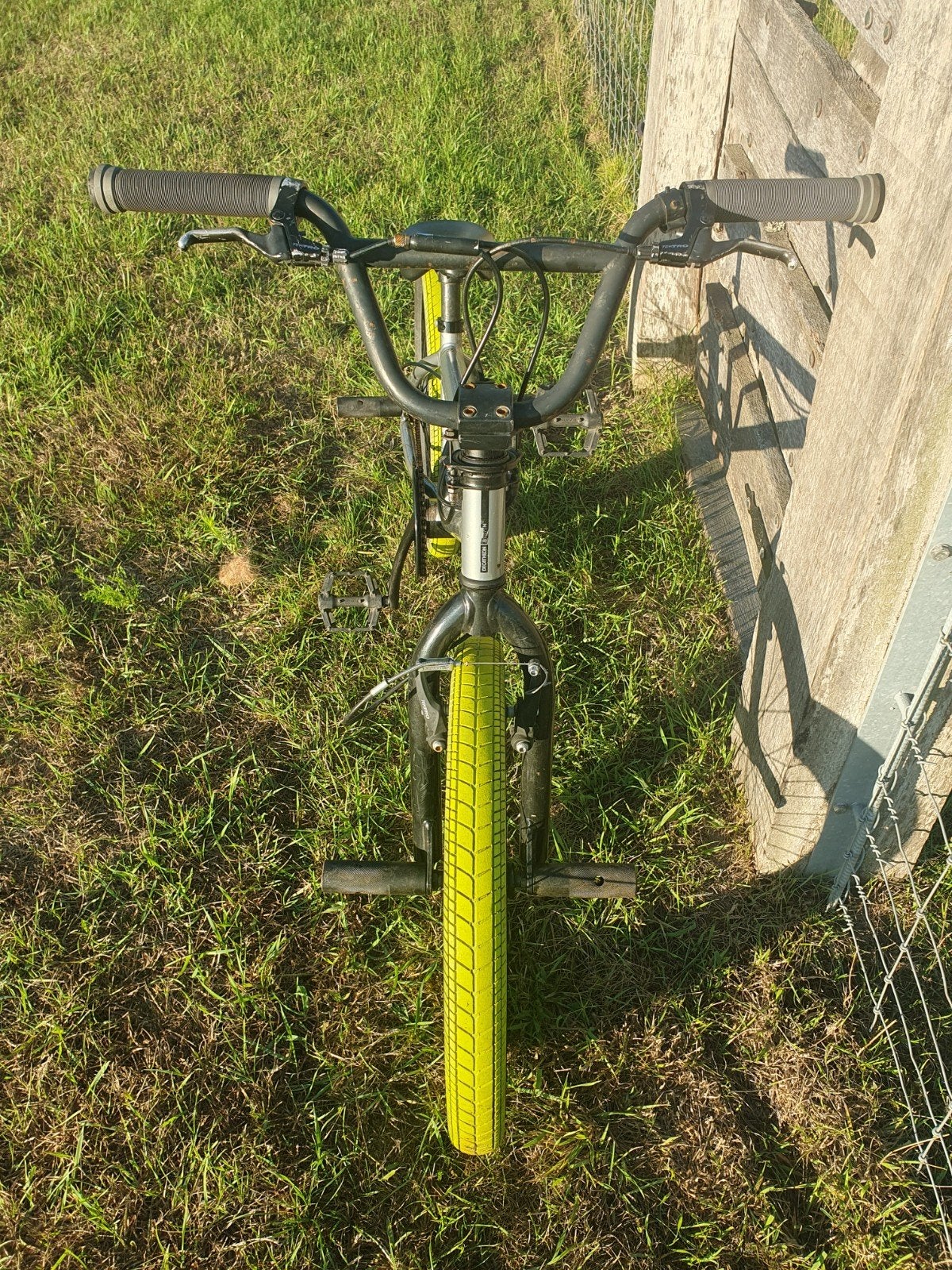 BMX fiets met gele banden, Ophalen, Gebruikt, Staal, Velgrem