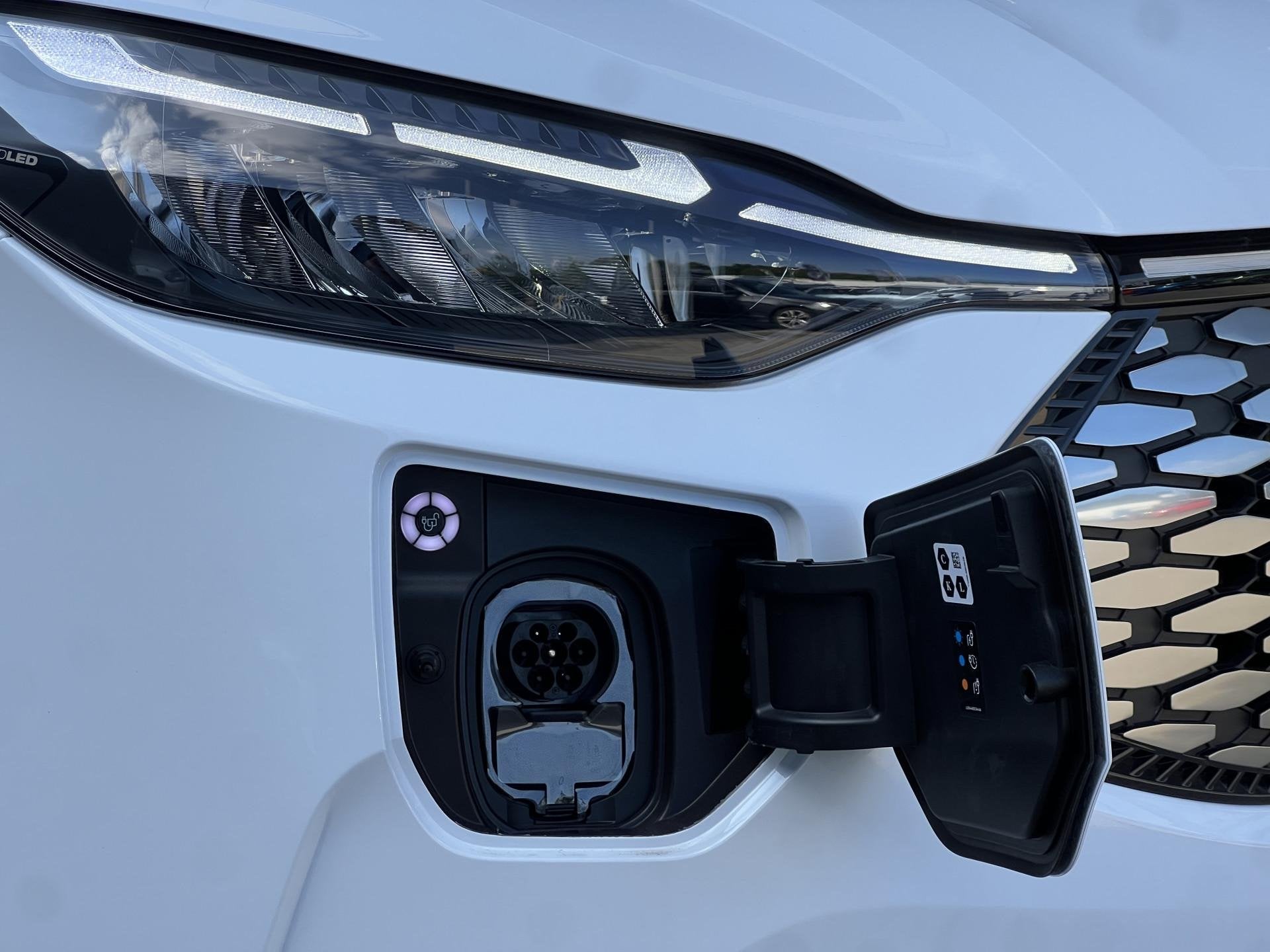 Ford E-Transit Custom 340 L2H1 Trend 65 kWh | Camera | Stoel, Gebruikt, Zwart, 71 kWh, 470 min