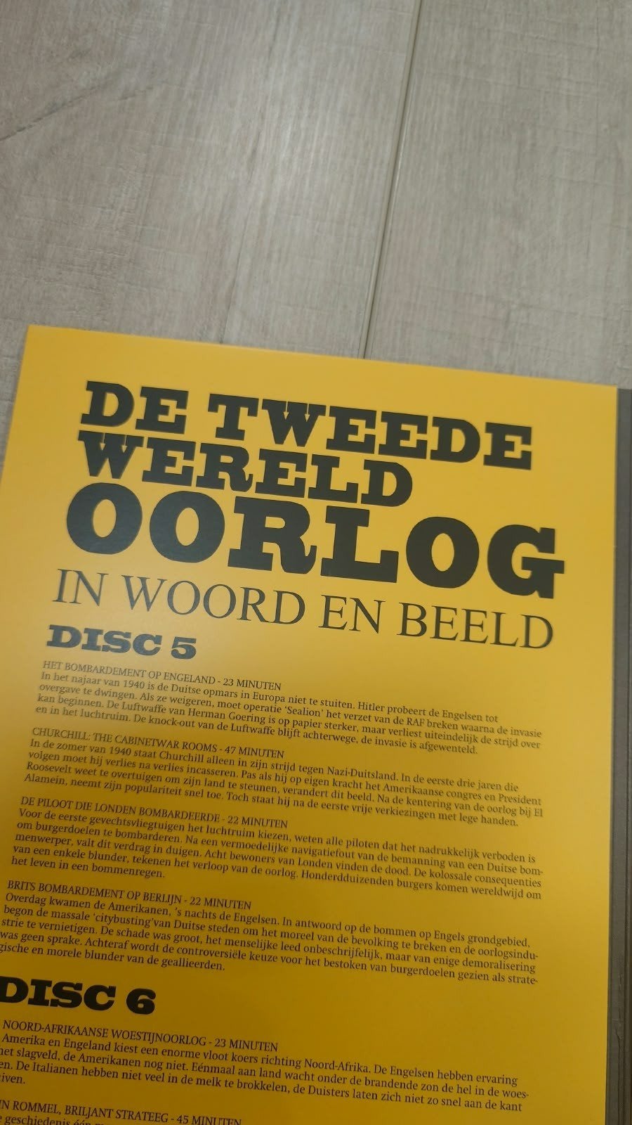 DVD Box: De Tweede Wereldoorlog in Woord en Beeld (8 delen), Ophalen of Verzenden