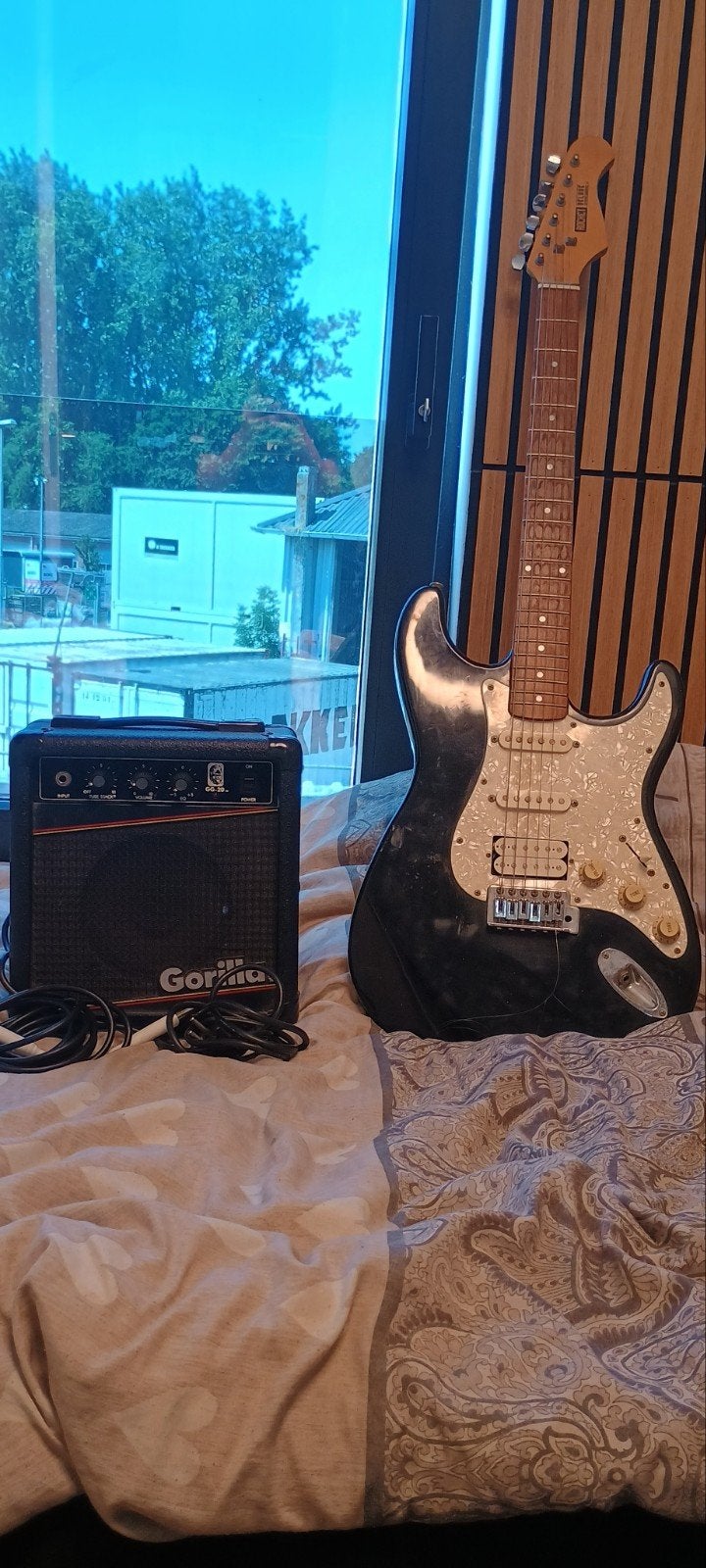 M-Wave elektrische gitaar (HSS) met Gorilla GG-20 versterker, Ophalen