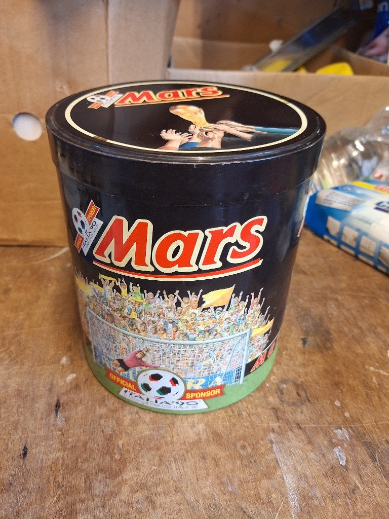 Vintage blik Mars Voetbal Italia 90 mooie staat ui 1986, Ophalen of Verzenden, Gebruikt, Buitenlandse clubs