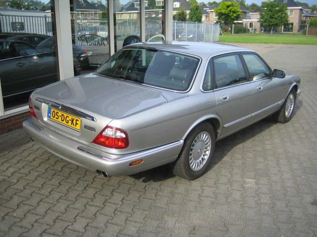 Jaguar XJ XJ 3.2 V8 EXECUTIVE, foto 3