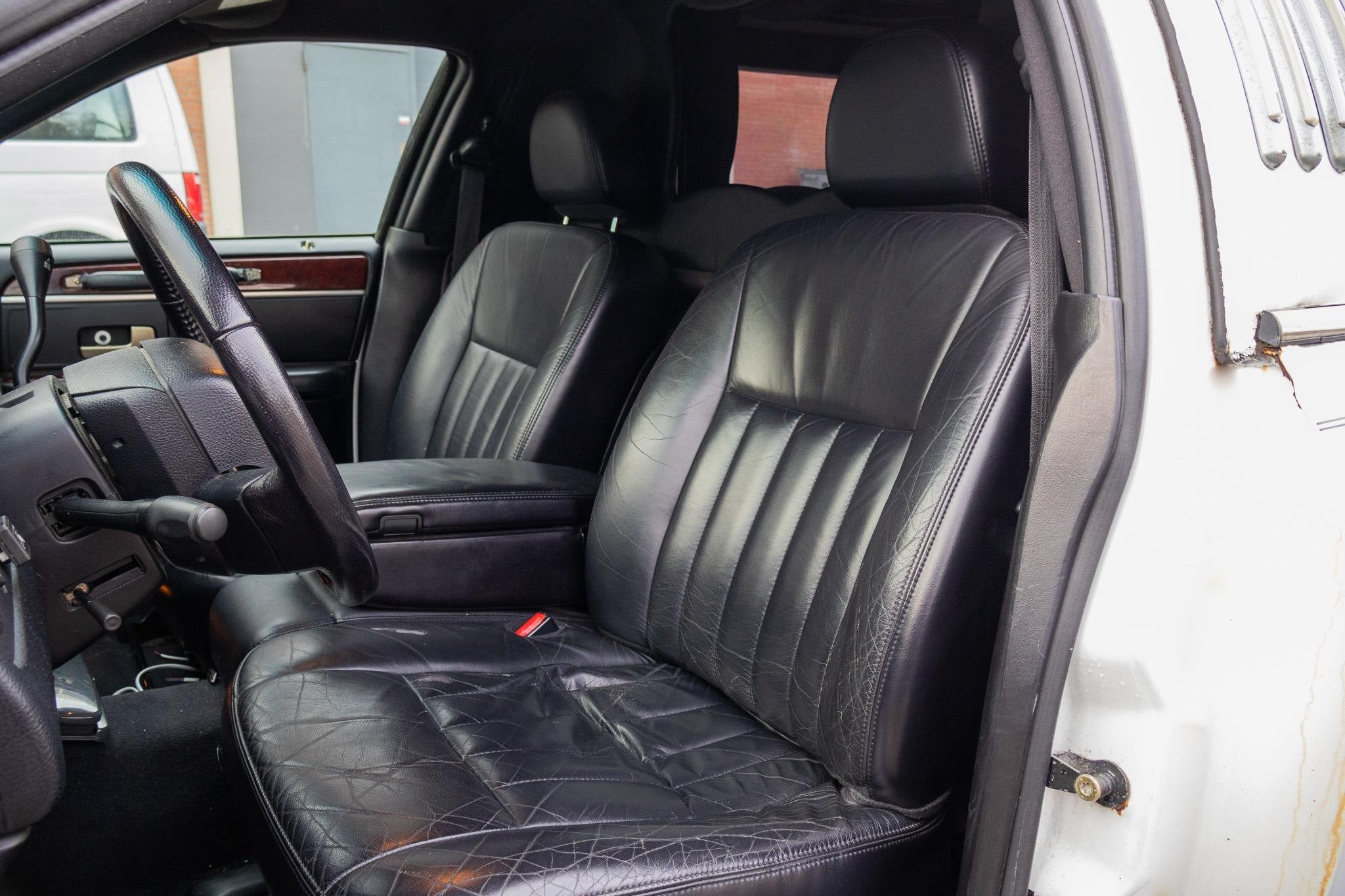 Ford Lincoln town car Limousine|8-persoons|, Auto's, Stof, Gebruikt, 8 cilinders, Met garantie (alle)