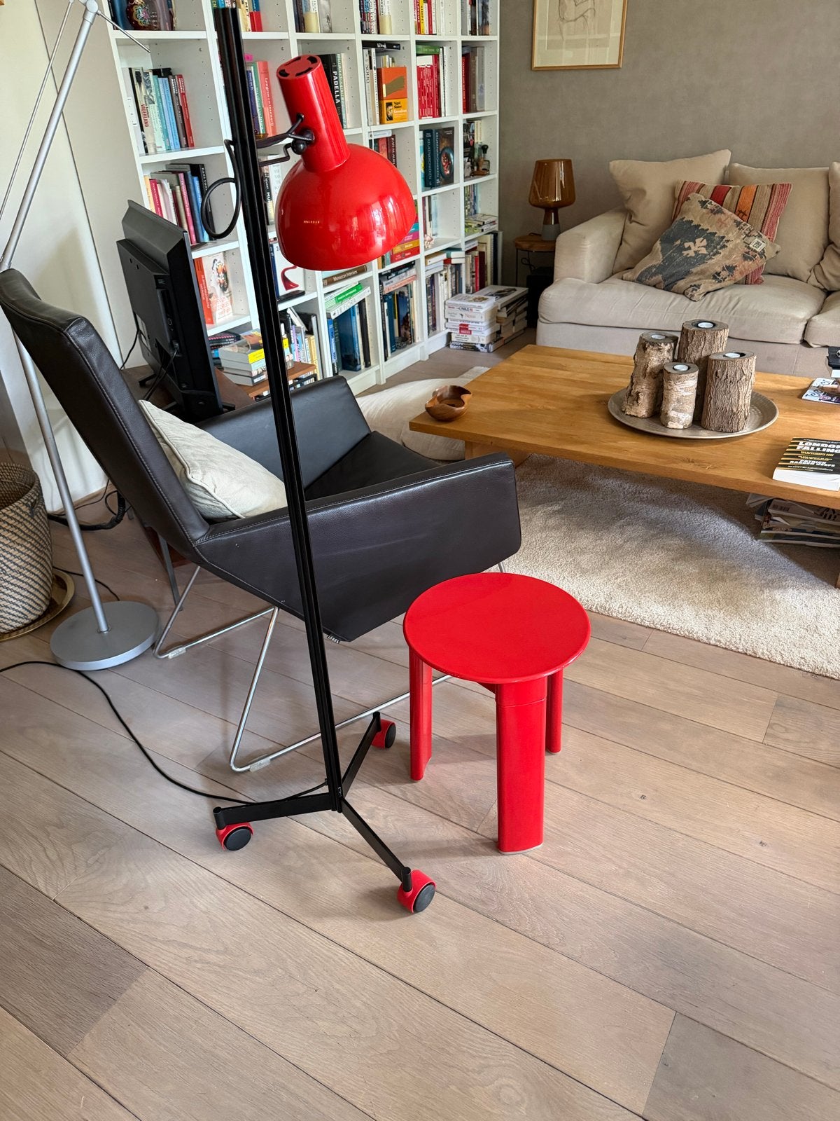 Vintage rode kruk Gedy, design Olaf von Bohr, Made in Italy, Huis en Inrichting, Ophalen of Verzenden, Gebruikt, Kunststof