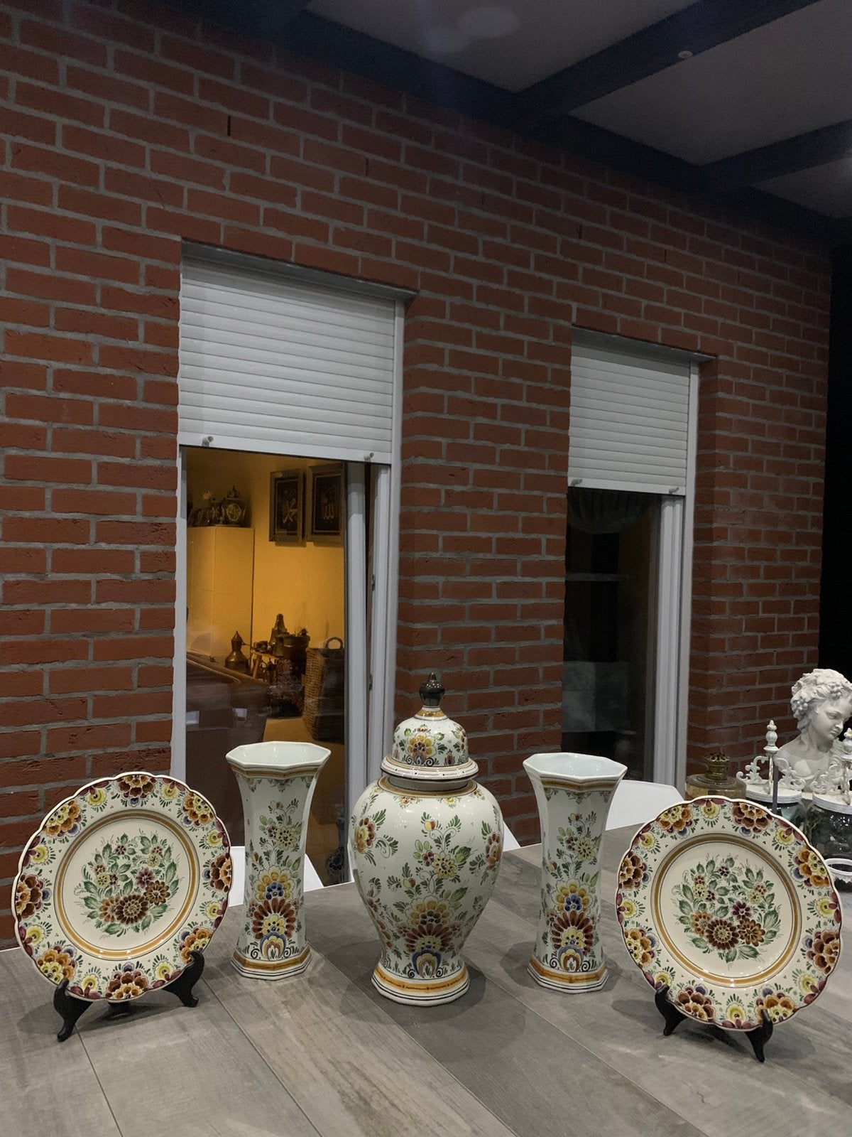 Delft set, Ophalen