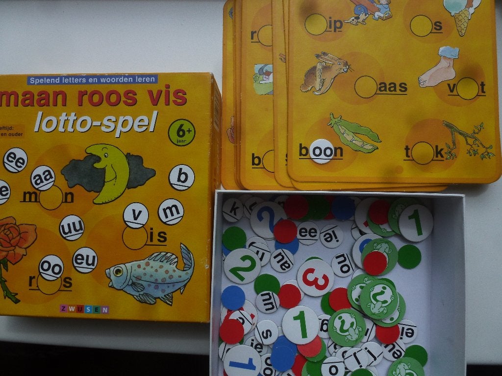 Maan Roos Vis lotto-spel met vele letters en cijfers, Ophalen of Verzenden, Zo goed als nieuw, Puzzelen
