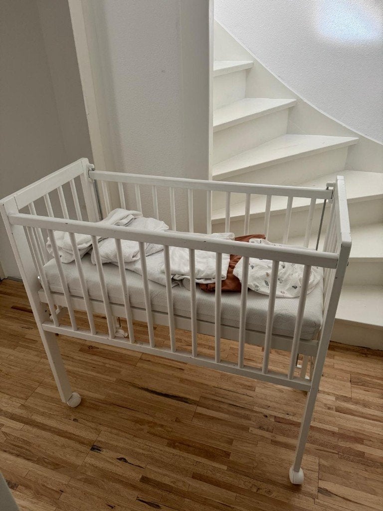 Petite Amélie co-sleeper incl. matras en toebehor, Ophalen, Gebruikt, Wieg