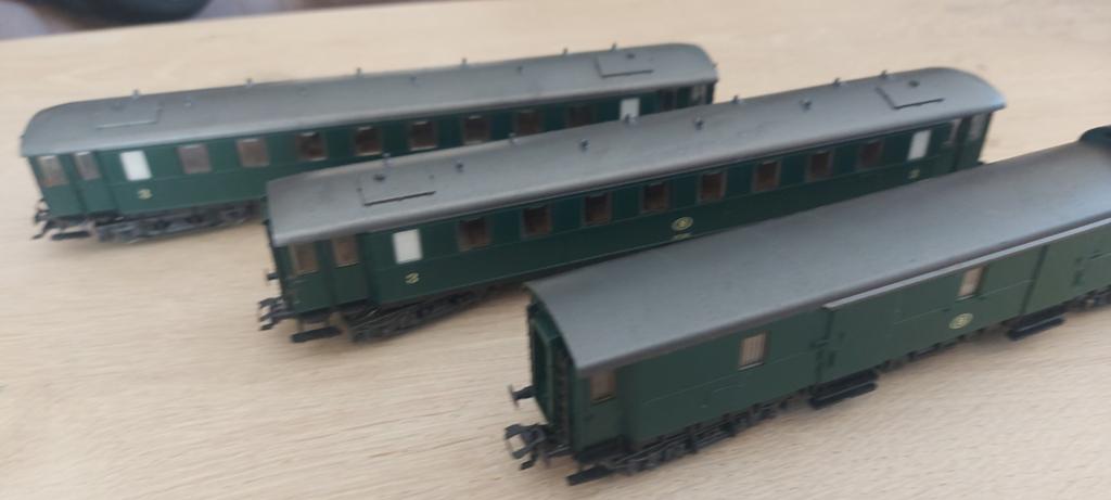 2 Märklin 3 de klas SNCB personenrijtuigen +1 bag.rtg, Hobby en Vrije tijd, Modeltreinen | H0, Wisselstroom, Wagon, Ophalen of Verzenden