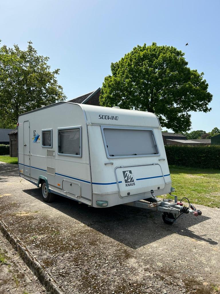Knaus Südwind caravan, 750 - 1000 kg, 5 tot 6 meter, Knaus, Tot en met 4