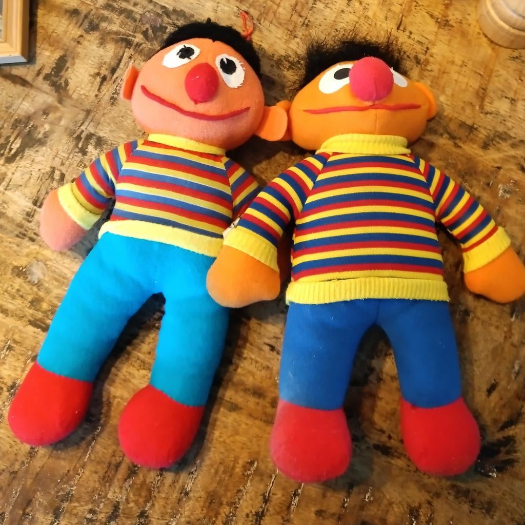 Set van 2 Vintage Ernie knuffels - Sesamstraat (Jaren '80), Ophalen of Verzenden, Jongen of Meisje