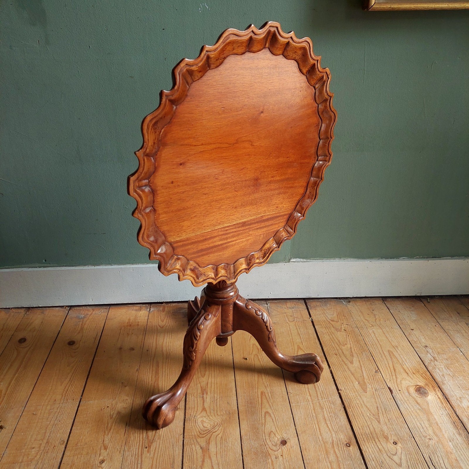 Lucky Vintage Tilt Top tafeltje Chippendale Pie crust rand, Ophalen