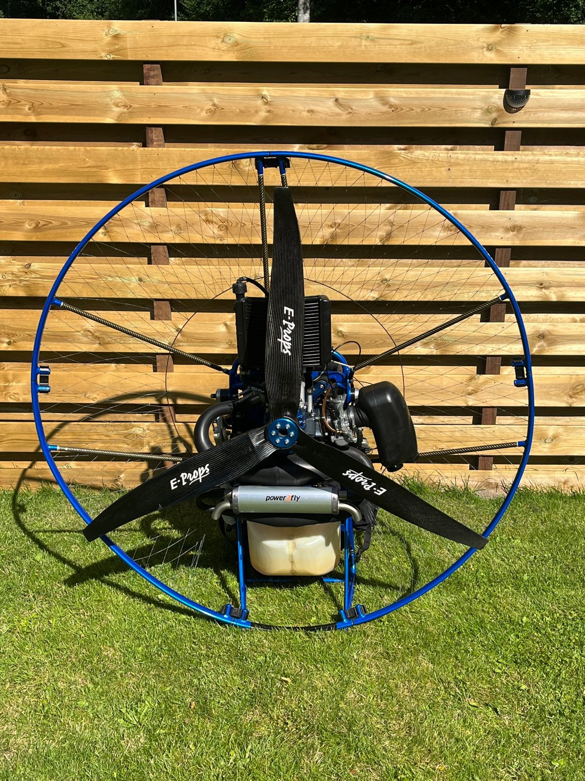 Power2Fly RS Paramotor  sky220s boxer, Sport en Fitness, Zweefvliegen en Paragliding, Ophalen, Zo goed als nieuw, Paramotor, Gemotoriseerd