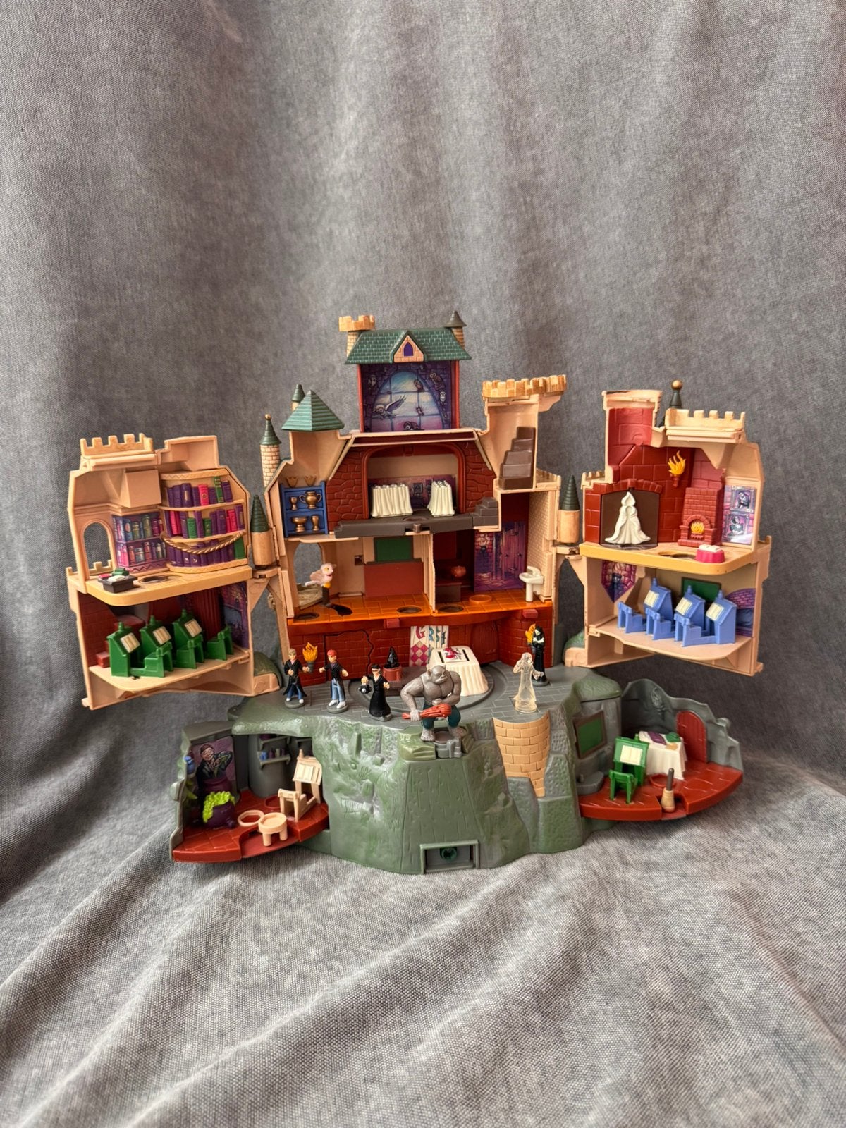 Harry Potter Hogwarts Kasteel 2001 Mattel 50703 Compleet, Ophalen of Verzenden, Zo goed als nieuw, Actiefiguurtje