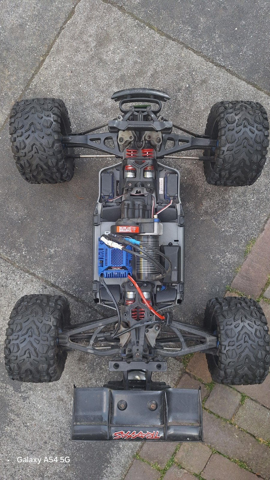 Traxxas E-Revo VXL 1:8 RC Auto - Zo goed als nieuw, Hobby en Vrije tijd, Modelbouw | Radiografisch | Auto's, Ophalen of Verzenden