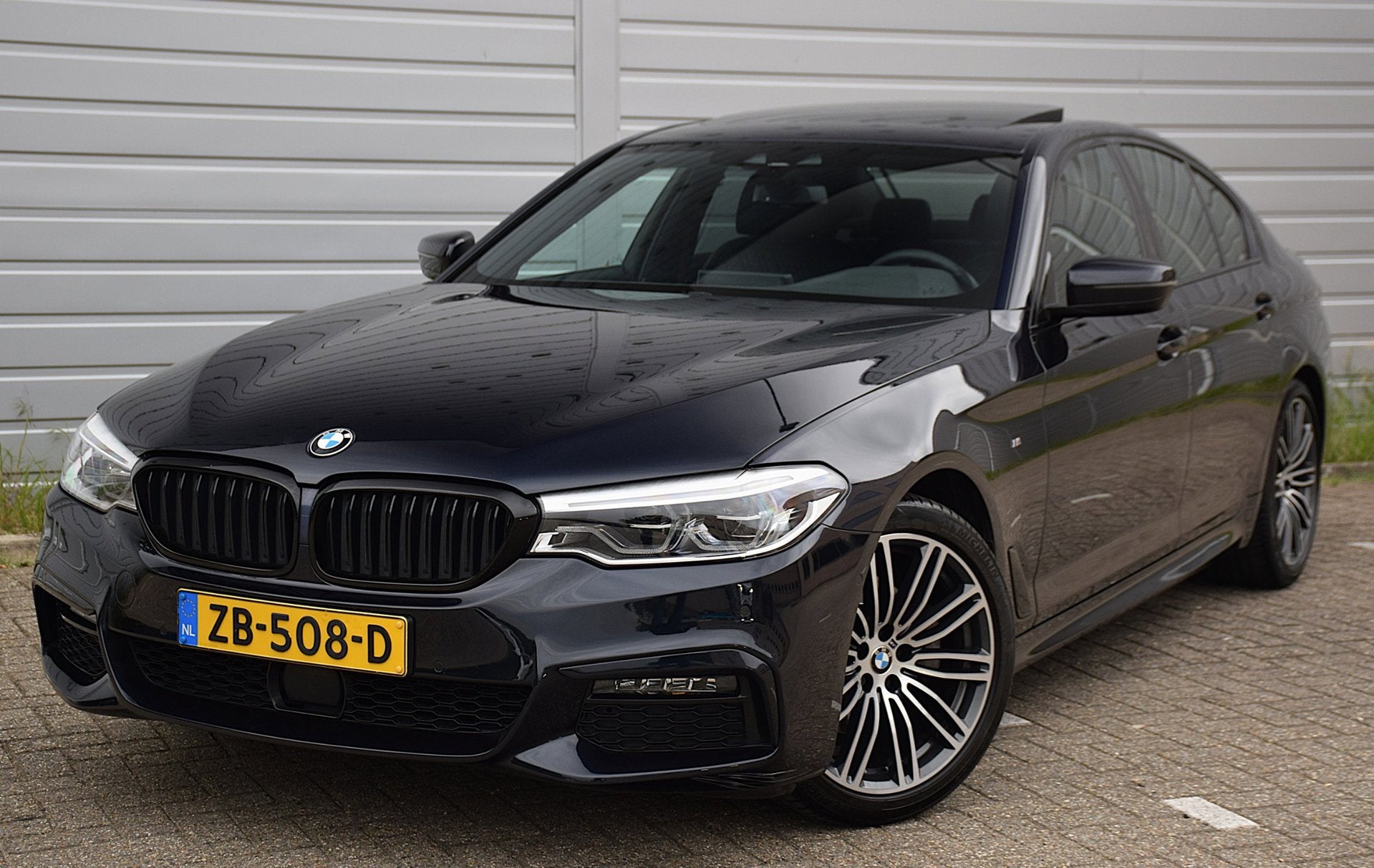 BMW 5-serie 520i Corporate Lease High Executive*2e eigenaar*, 1998 cc, Achterwielaandrijving, 4 cilinders, 2000 kg