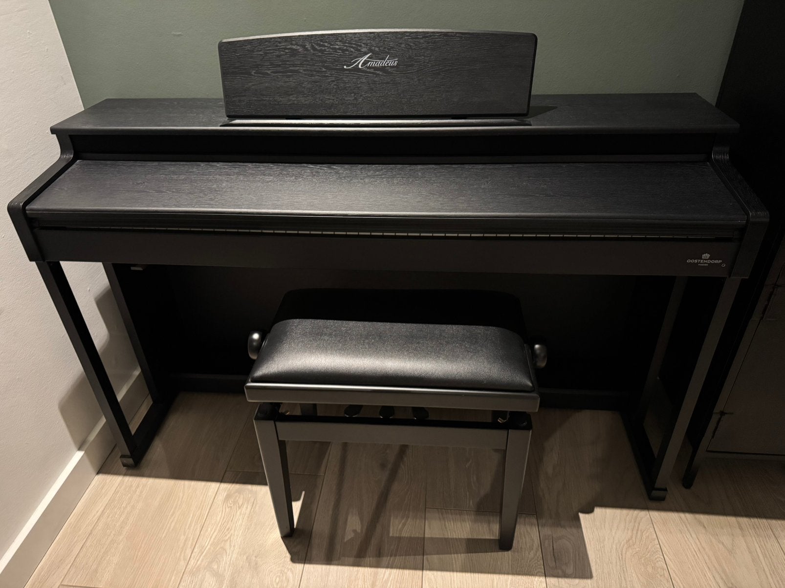 Amadeus D510 digitale piano + kruk | nauwelijks gebruikt, Muziek en Instrumenten, Ophalen, Zo goed als nieuw, Zwart, Digitaal