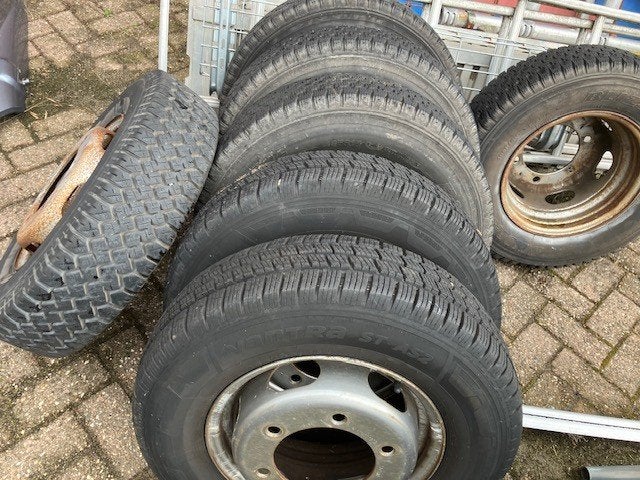 7 stalenvelgen afkomstig van een Mercedes 507, 14 inch, Gebruikt, Vrachtwagen, Band(en)