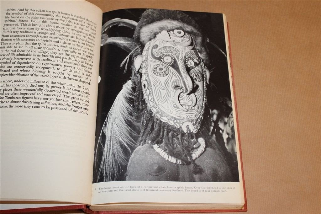 Tambaran — Papoea Culturen aan de Sepik, Nieuw-Guinea 1960, Boeken, Ophalen of Verzenden, Gelezen, Europa