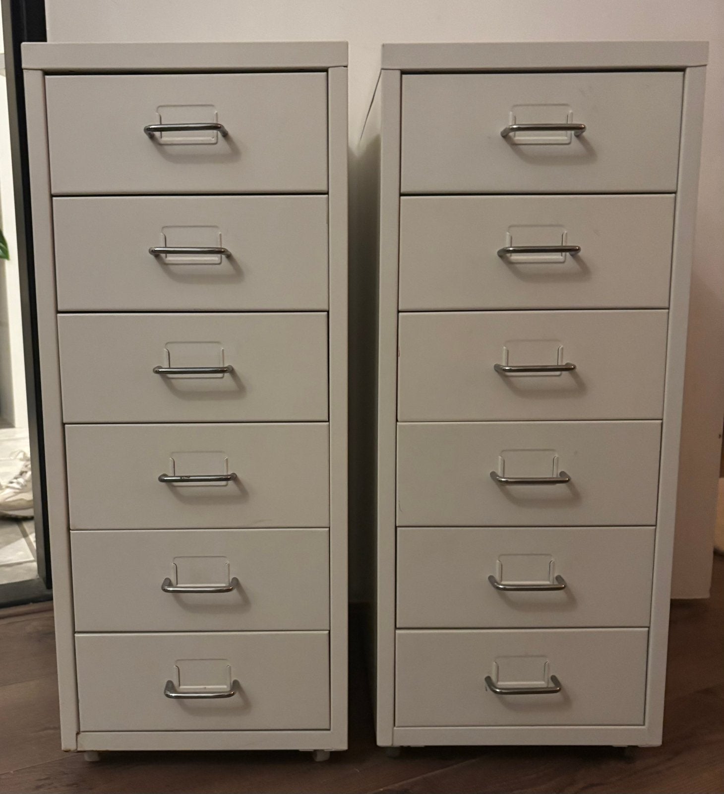 2 metalen laden blokken 28bx69hx41d €25p.s, Ophalen, Minder dan 50 cm, Zo goed als nieuw, Minder dan 100 cm